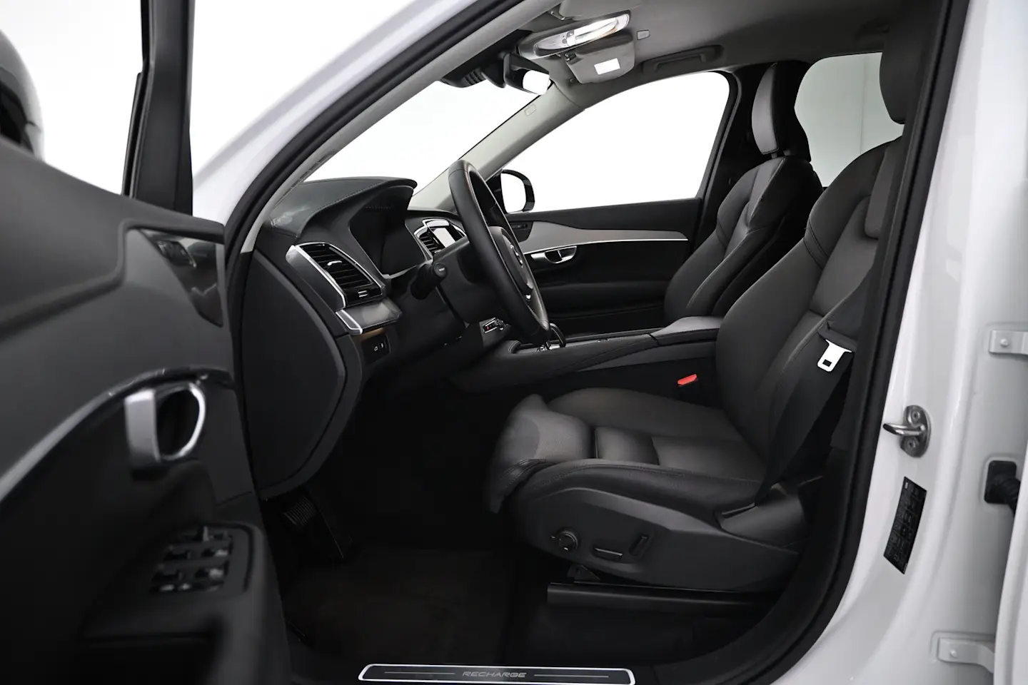 Car Image - 6o8AC9tRXoV5hGoi2MLqc9