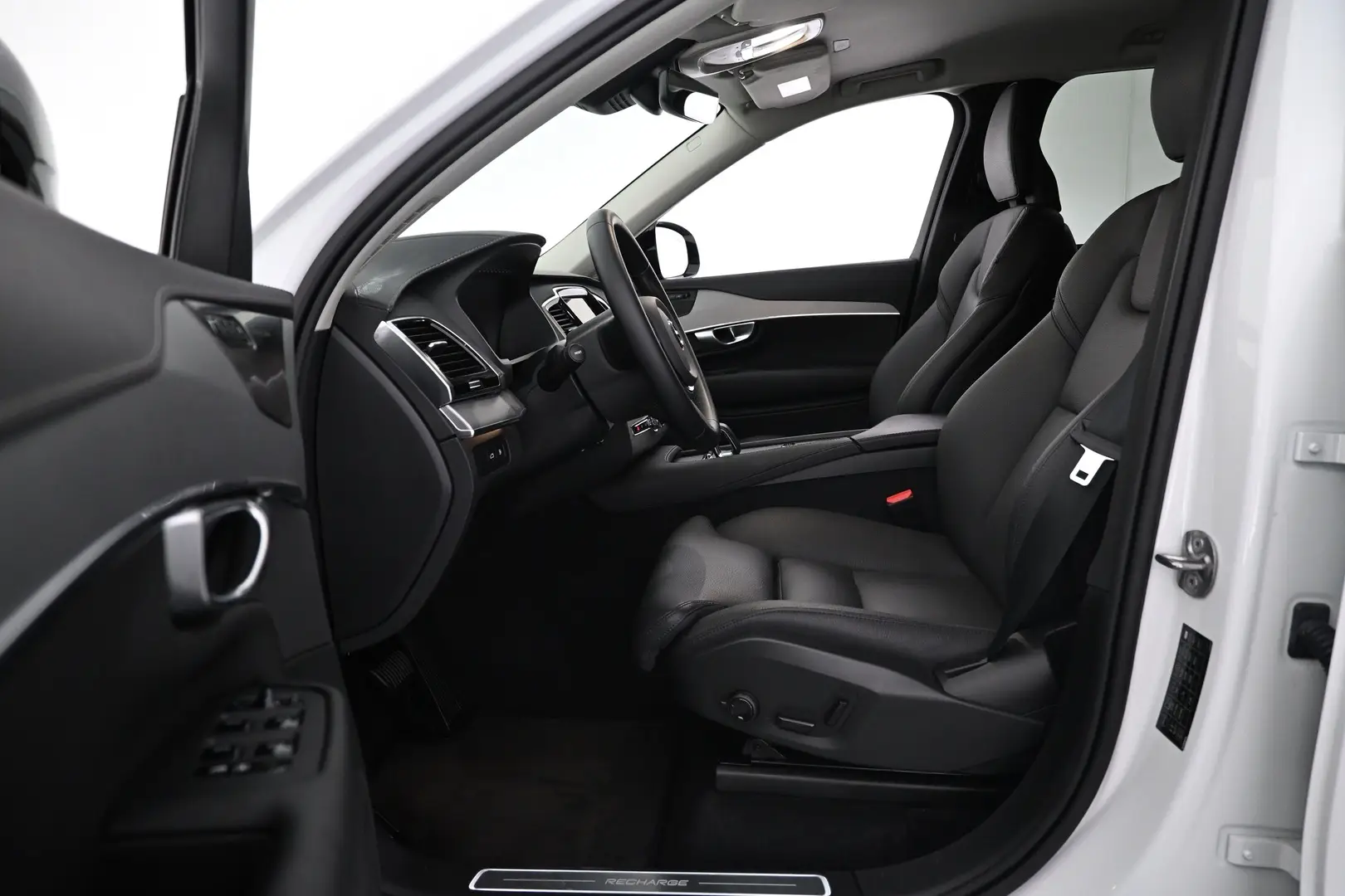 Car Image - 6o8AC9tRXoV5hGoi2MLqc9
