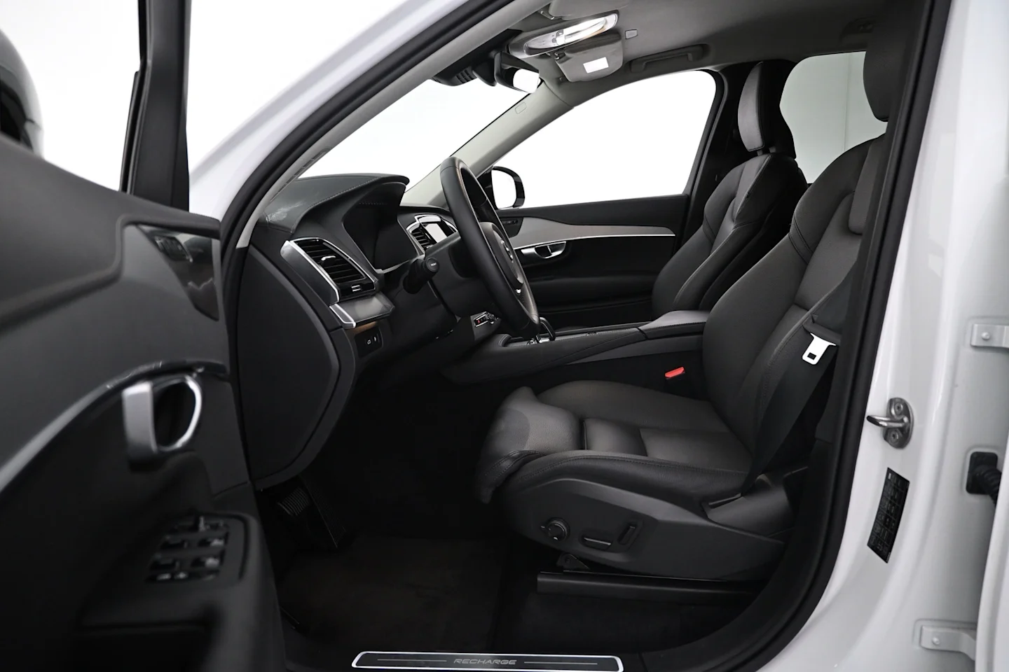 Car Image - 6o8AC9tRXoV5hGoi2MLqc9