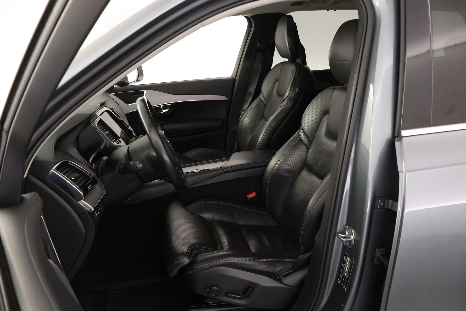 Car Image - 1oOsdNVRe30pIf3Ej4GkIX
