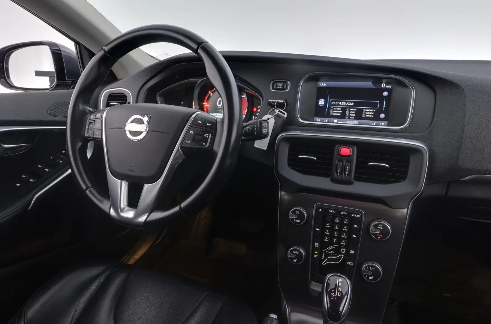 Car Image - 4UUtbR0MF4TY3QgRmK6hjS