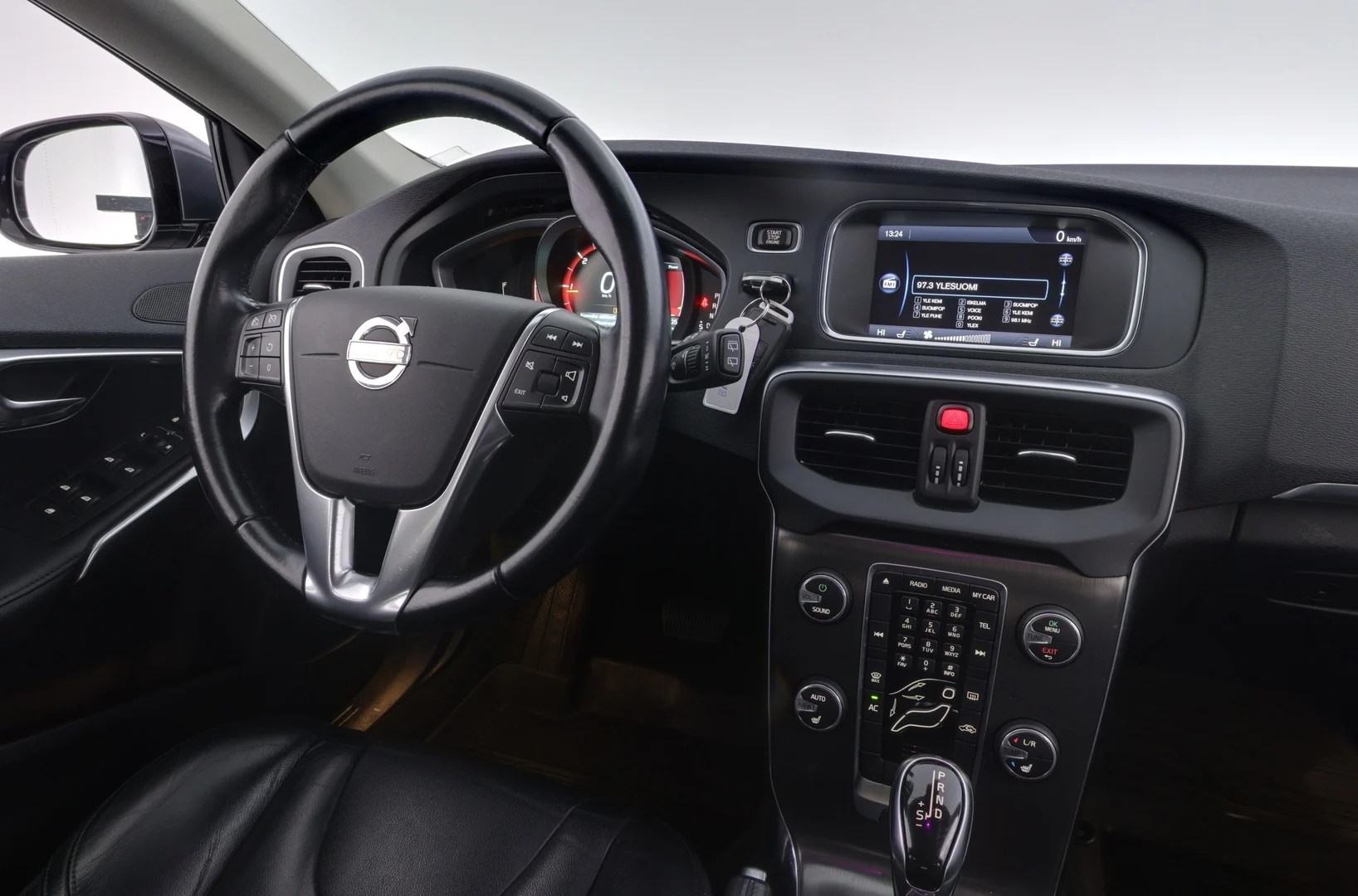 Car Image - 4UUtbR0MF4TY3QgRmK6hjS