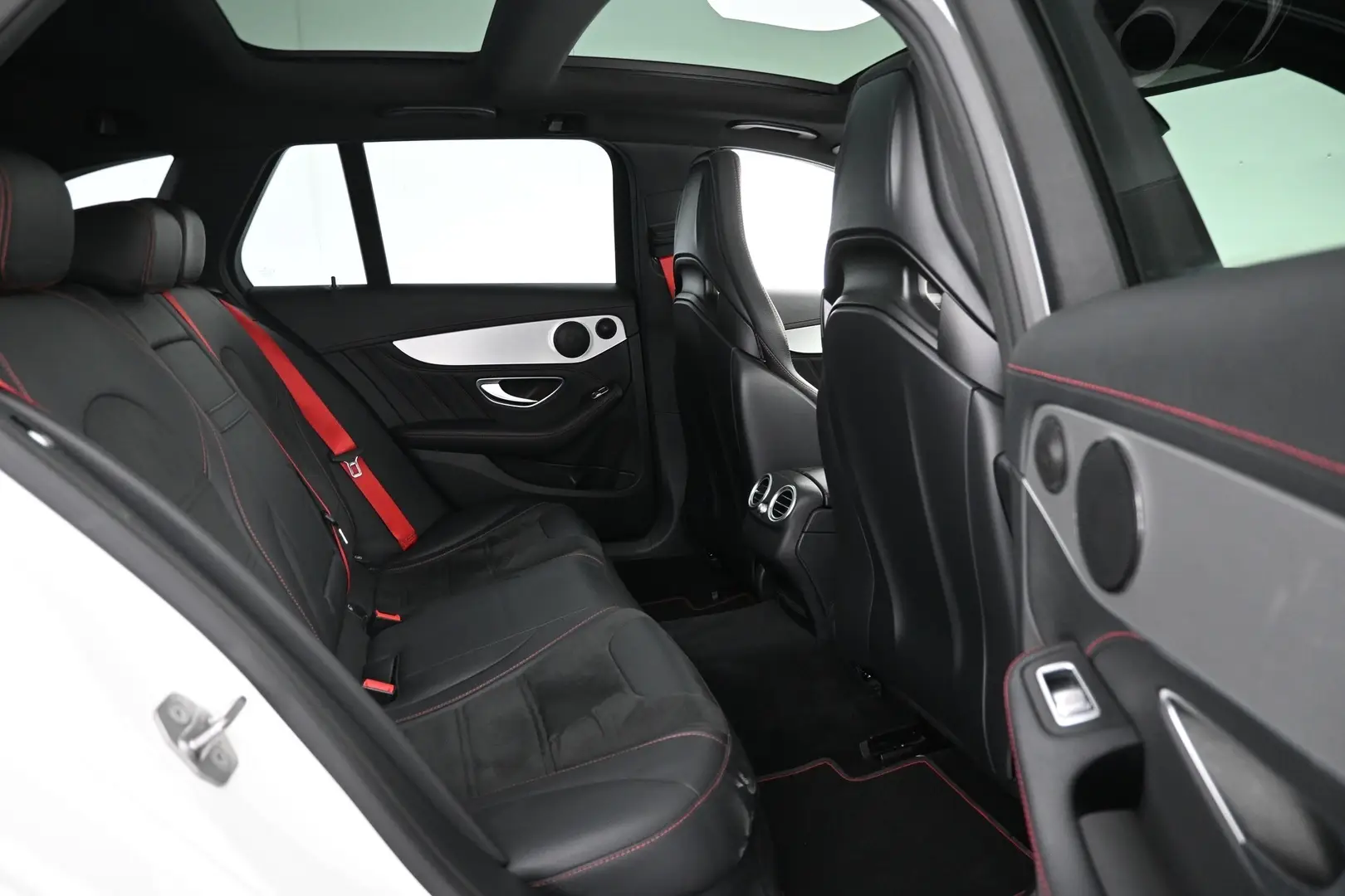 Car Image - 4MAK0eBjCSPmi7L7eEWI93