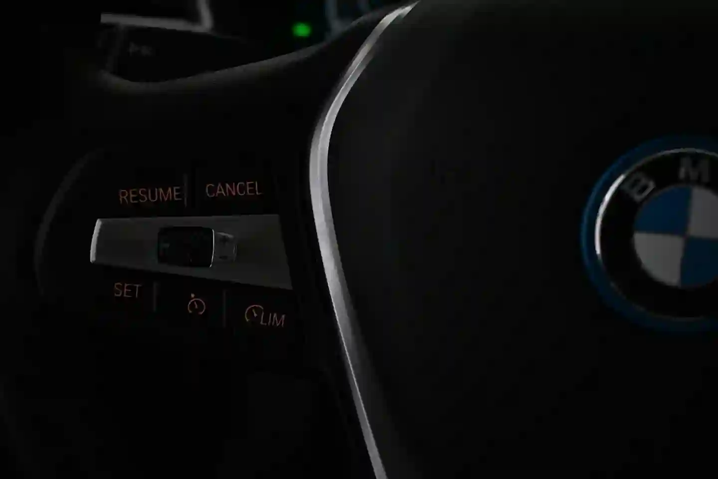 Car Image - 7wr95FDV3XKK4cwHYA16mP