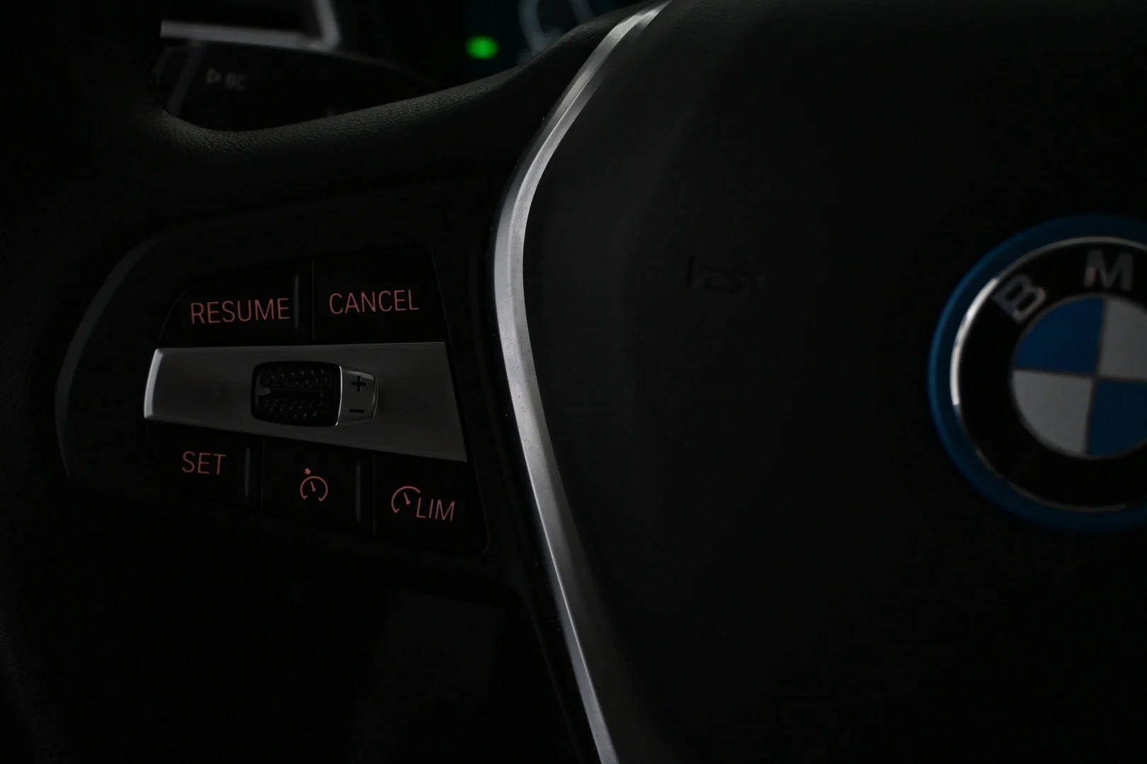 Car Image - 7wr95FDV3XKK4cwHYA16mP