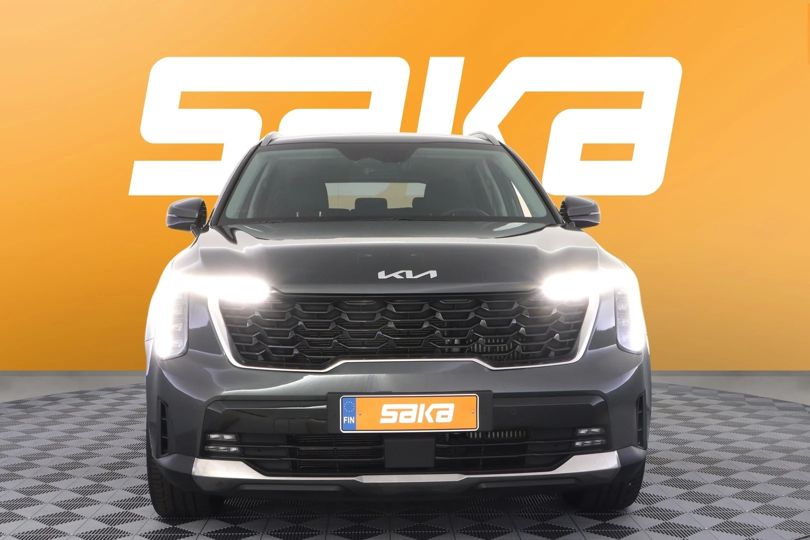 Car Image - 4Z916uJqHwGevyI16T8tfm