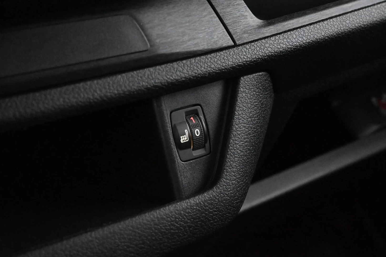 Car Image - 5aPqTAkAYmbvwWbGbHpSTP