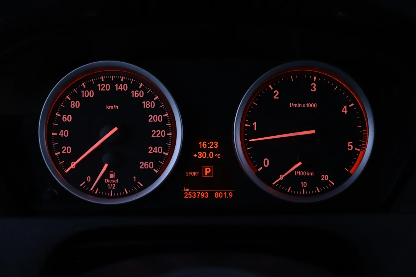 Car Image - 18ZJARyWpLz29zEtYC3AUK
