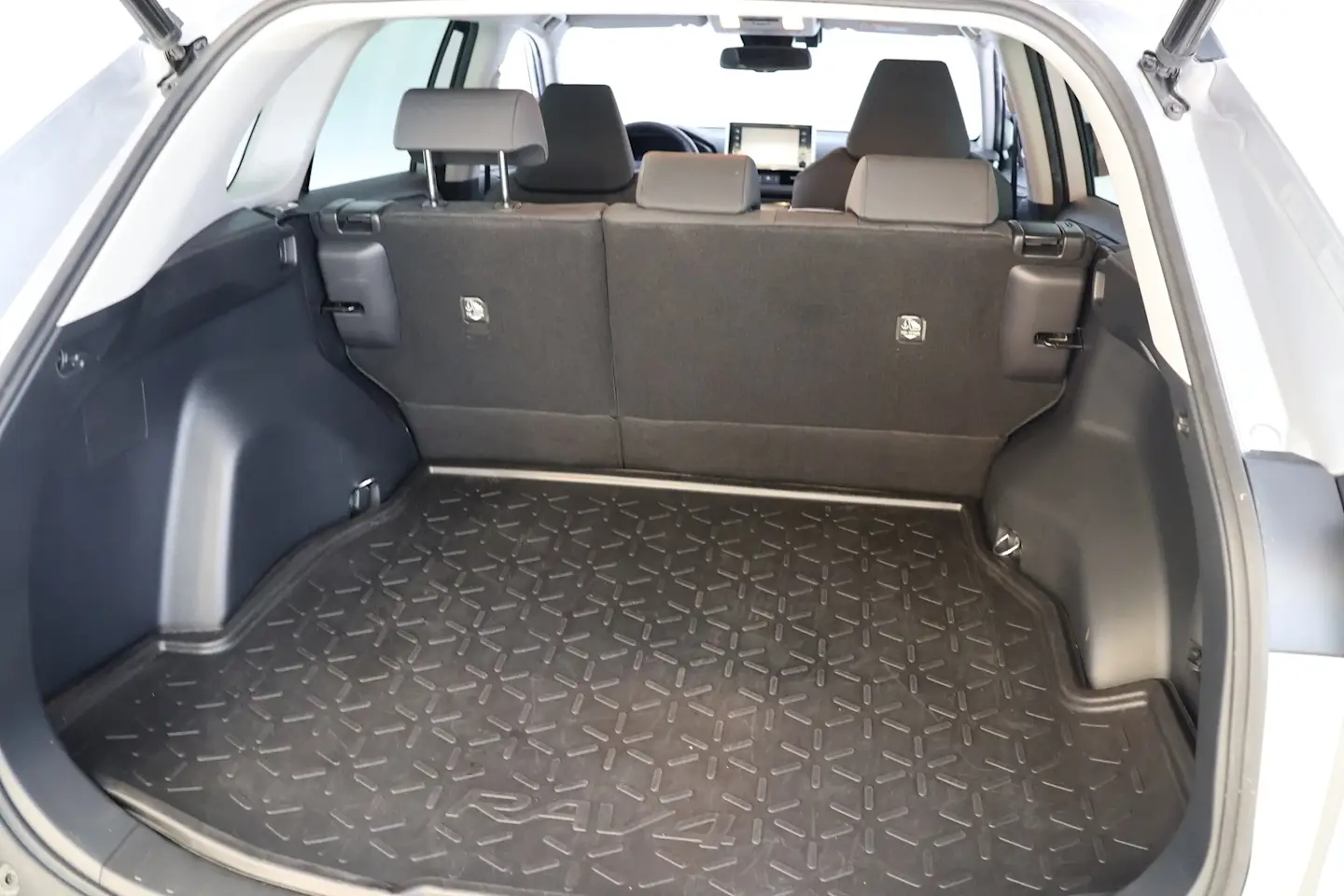 Car Image - 2YMyamGZWyl7HTgTlhQqxC