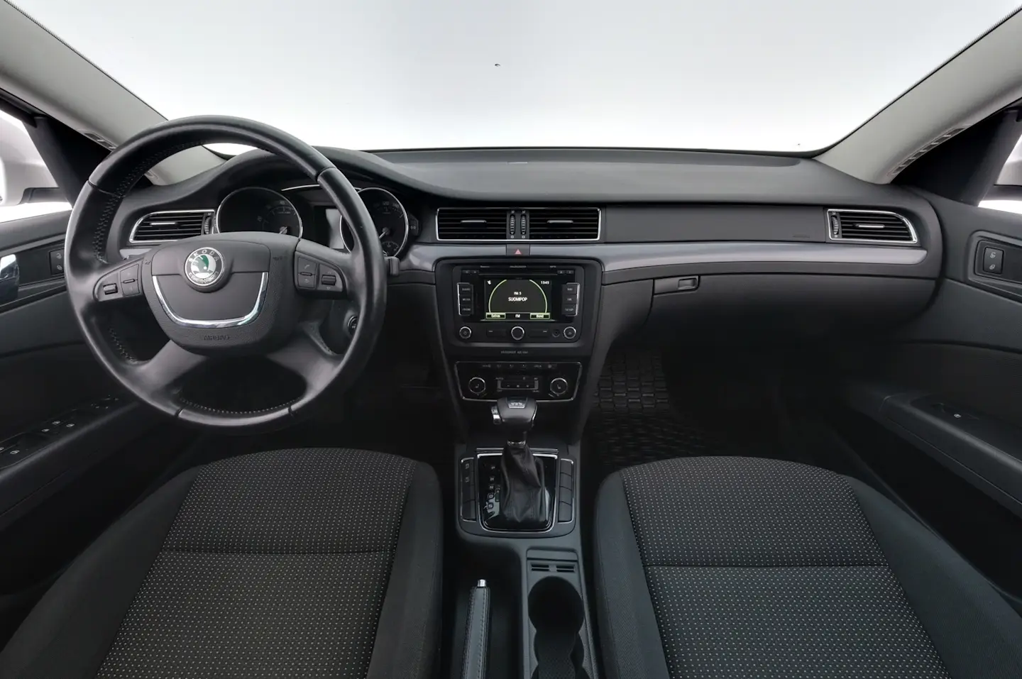 Car Image - 2gbnXzu47nrNFDmAGCnWQo
