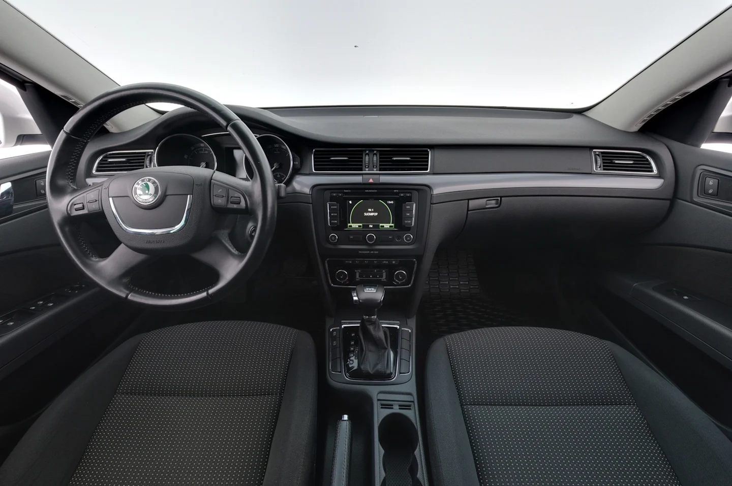 Car Image - 2gbnXzu47nrNFDmAGCnWQo