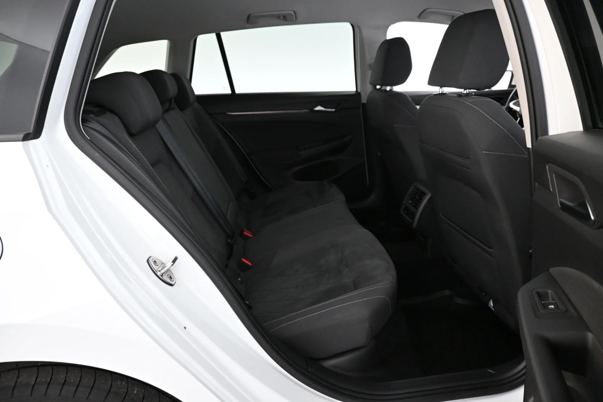 Car Image - 1c6mf4mkTDjaKwf2BcQlU9