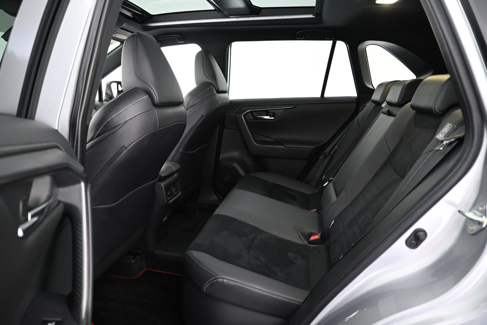 Car Image - 4sjvErPQ0sv3D9D91QKWLb