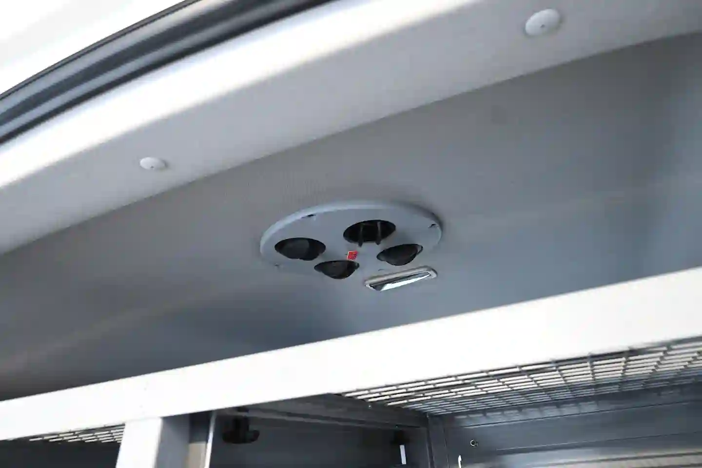 Car Image - xyHC99rVNSlA63O3oHUn2