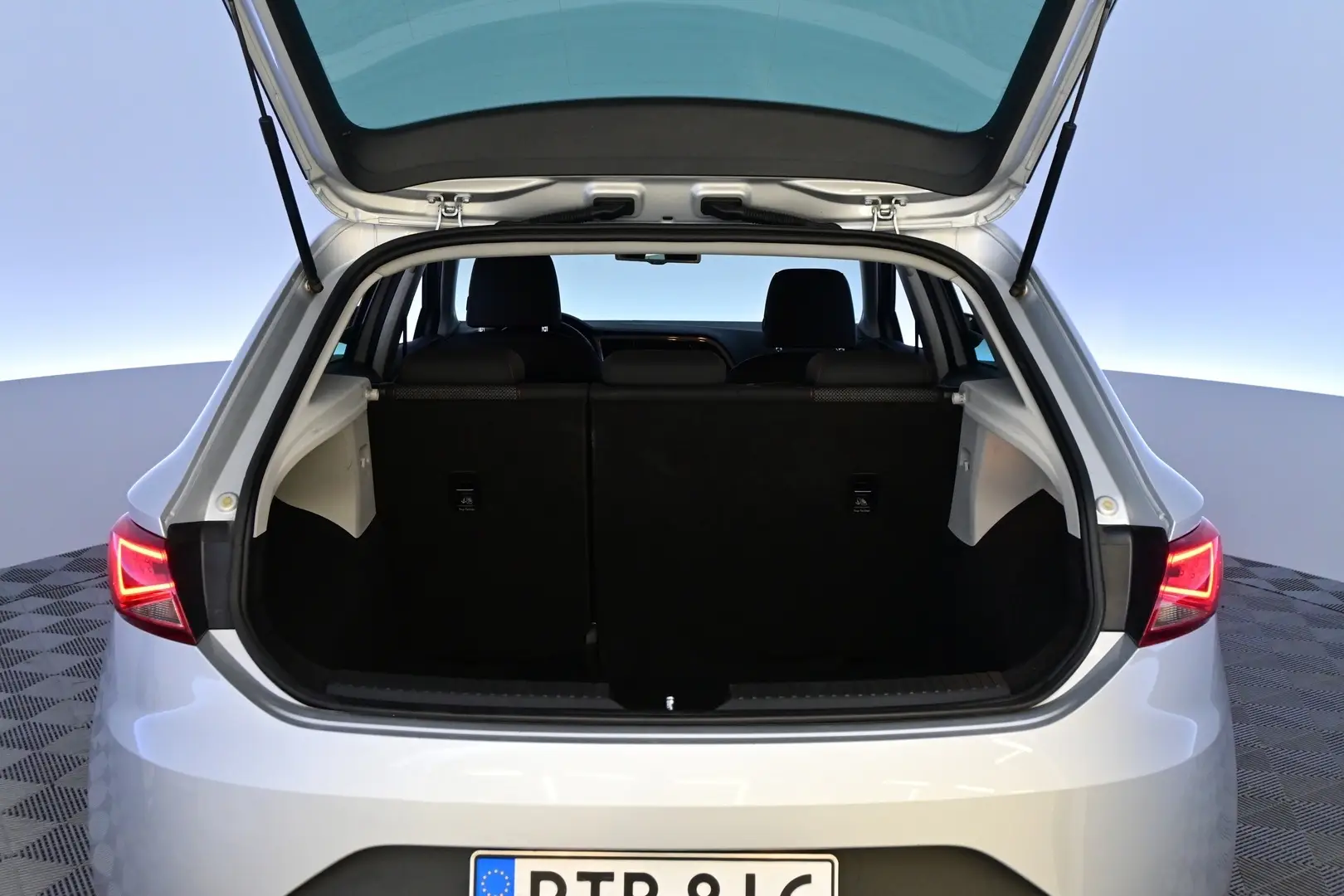 Car Image - 52UM5DxEID5j7e7HcePEcH