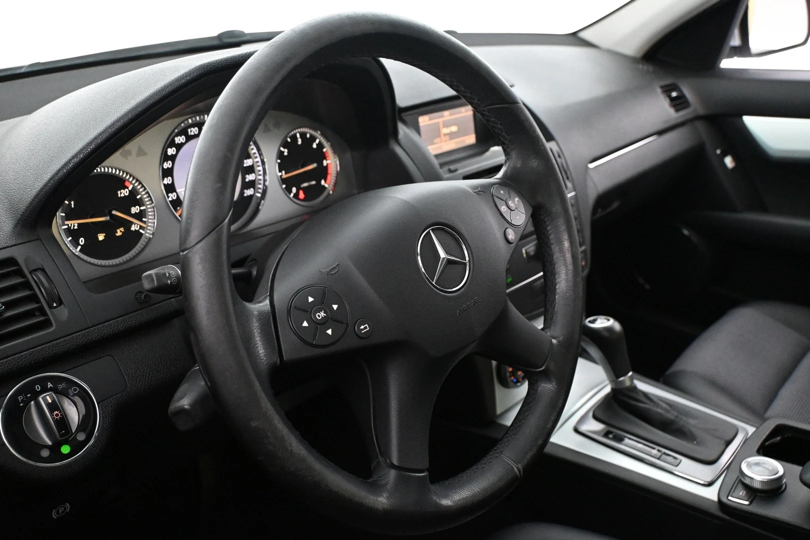 Car Image - sQucPQB42NiRSzhr1iV8R