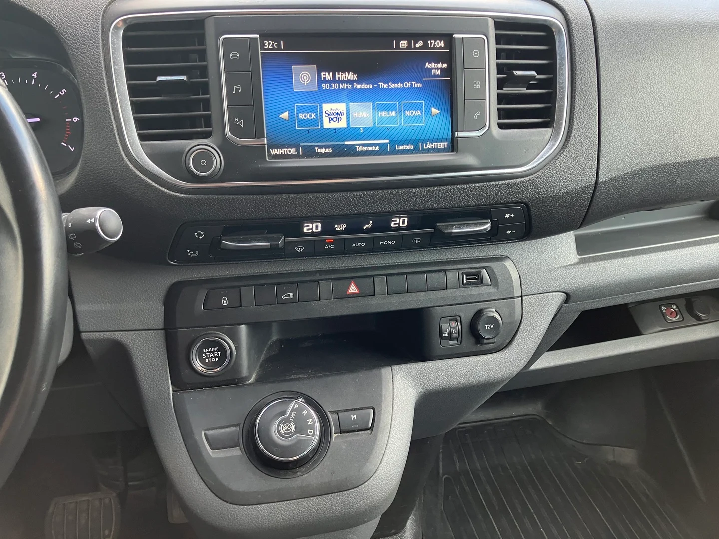 Car Image - 5q4VgY5CGR7wZQK4Uixphb