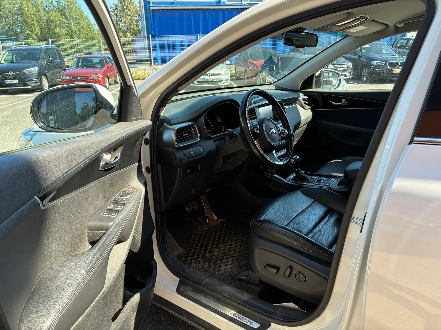 Car Image - lrN6Xu8nIoeAPXHv3PRSj