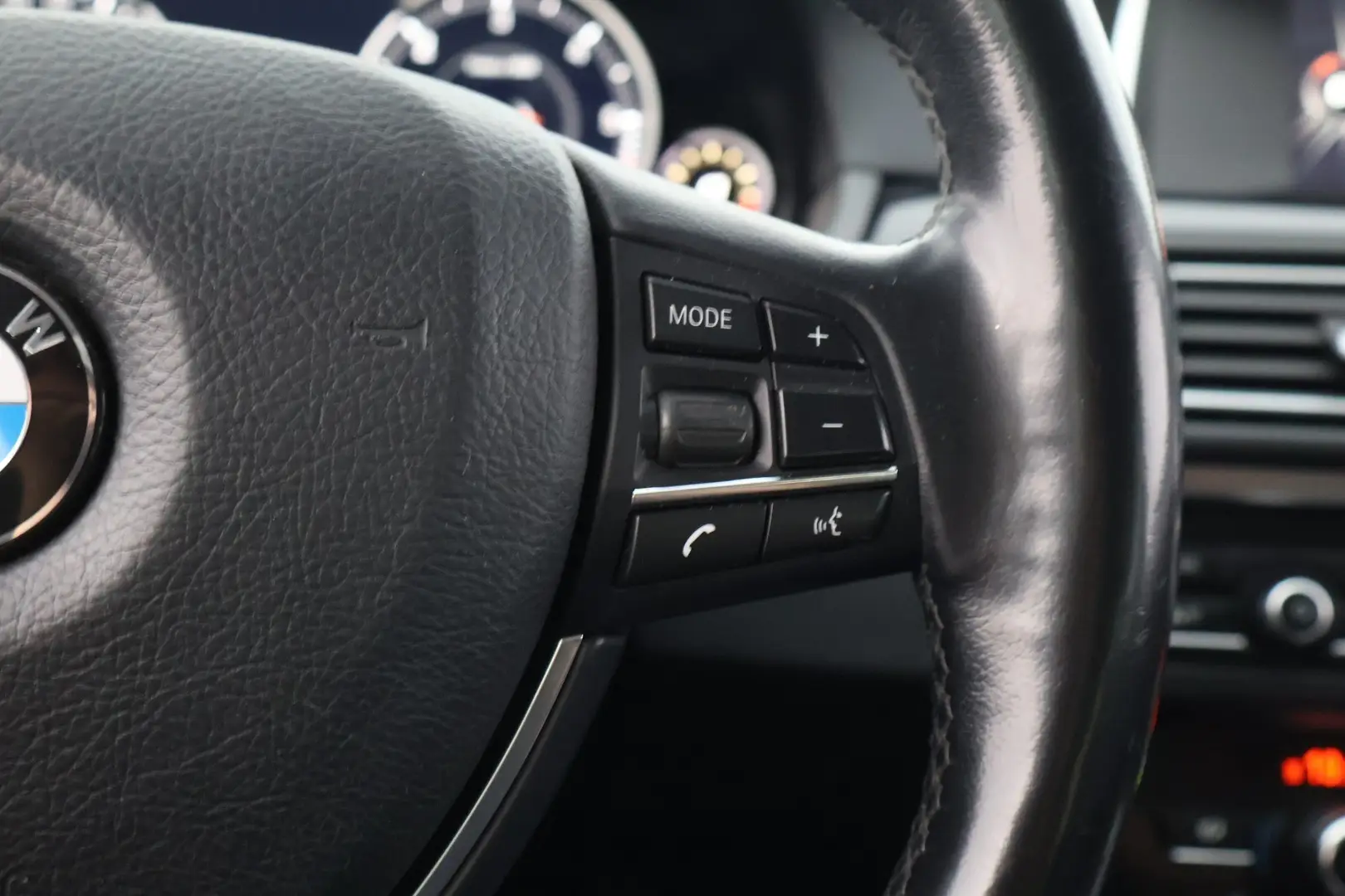 Car Image - 7MAmdxFWwUFvjDf2Sm3aIm