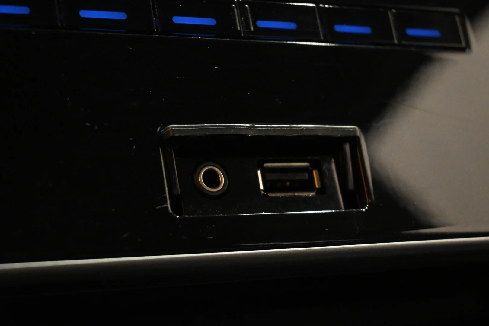 Car Image - 3OC1BzrSlfAsYznJZD0q2a