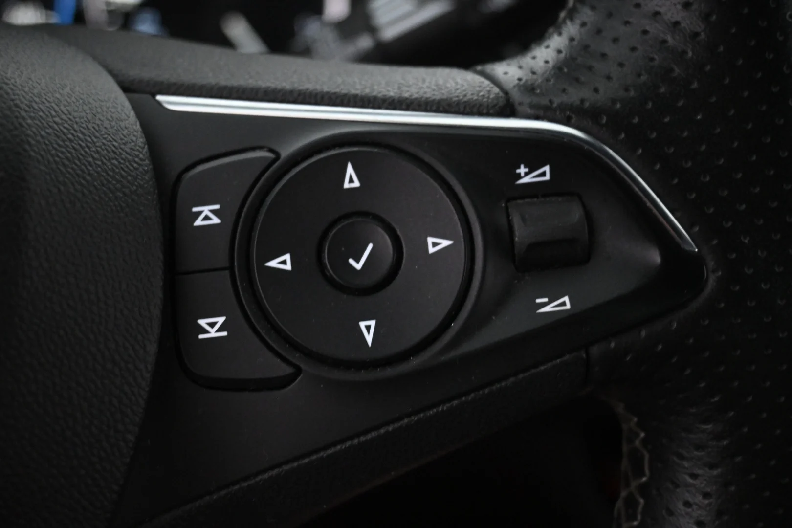 Car Image - 3Oq7WLX41s8nsFG7EqApjc