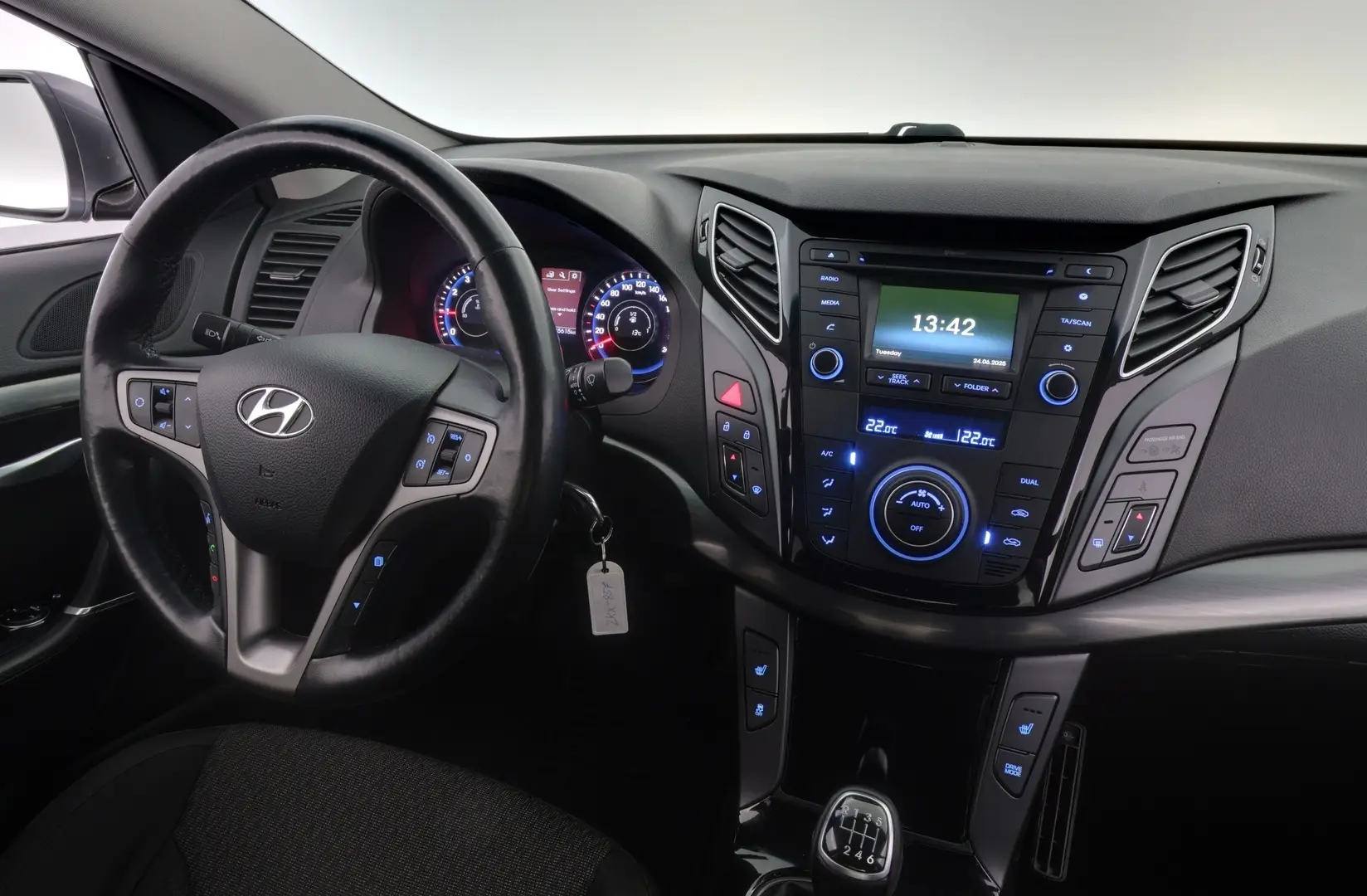 Car Image - 7dv3yMx4UUSjjtZIjoiZXR