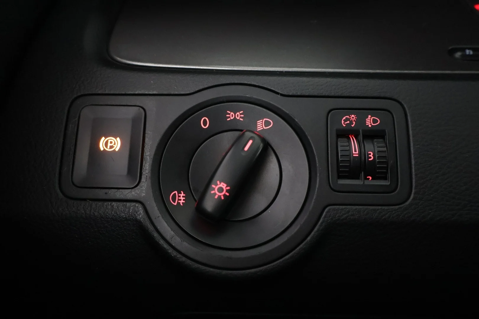 Car Image - 7YmiObK2JjJ7OEboTZWxd