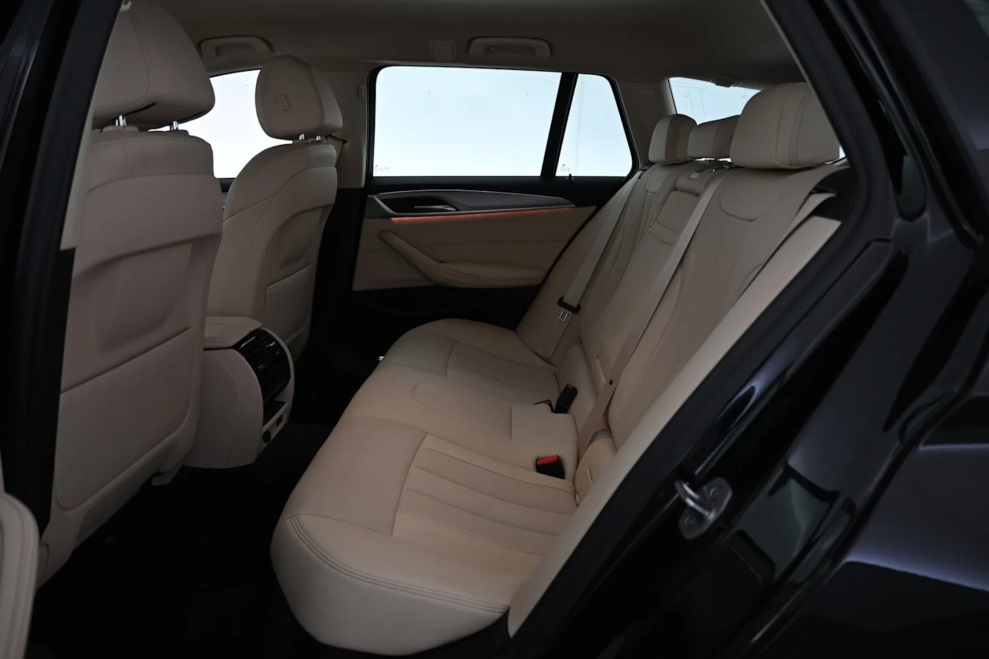 Car Image - 4gNejQff0KN2F72WuHxU8
