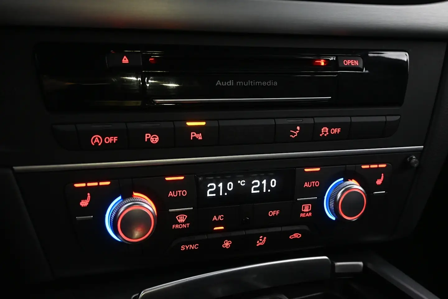 Car Image - 4vZA4TXxZTKUvXRzIKnhdy