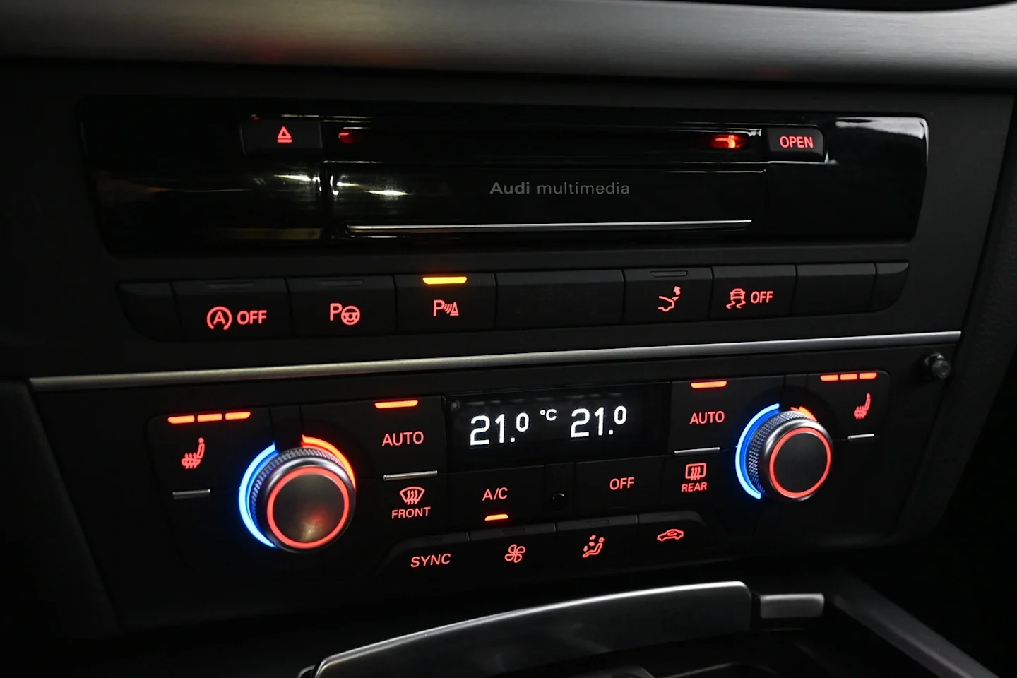 Car Image - 4vZA4TXxZTKUvXRzIKnhdy