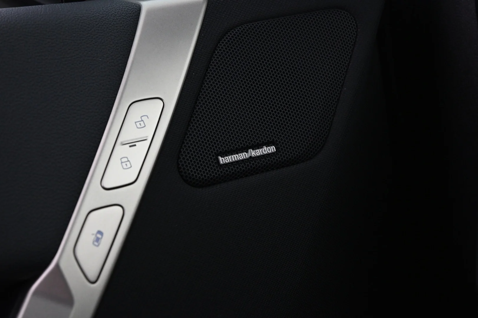 Car Image - 3haqg4N3qE4od8C3zxFC8L