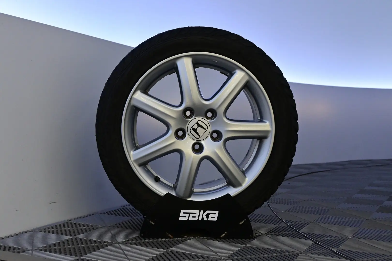 Car Image - 2hNOp4QOPLtrhjCWzeRIN2