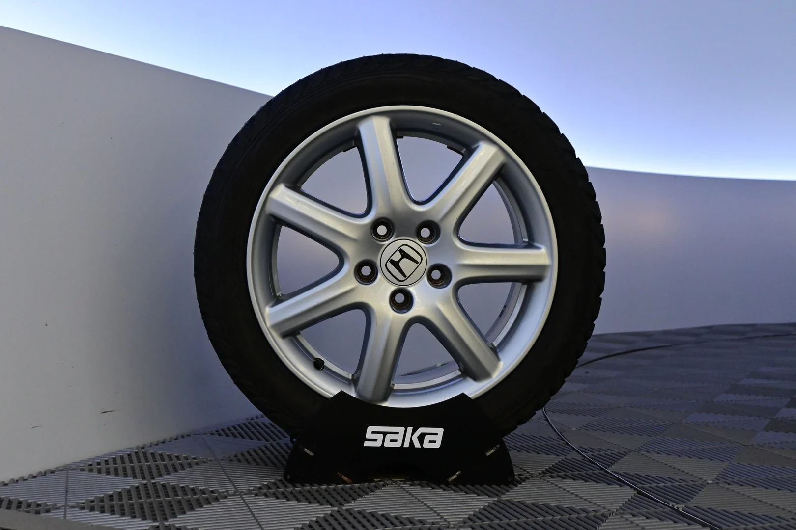 Car Image - 2hNOp4QOPLtrhjCWzeRIN2