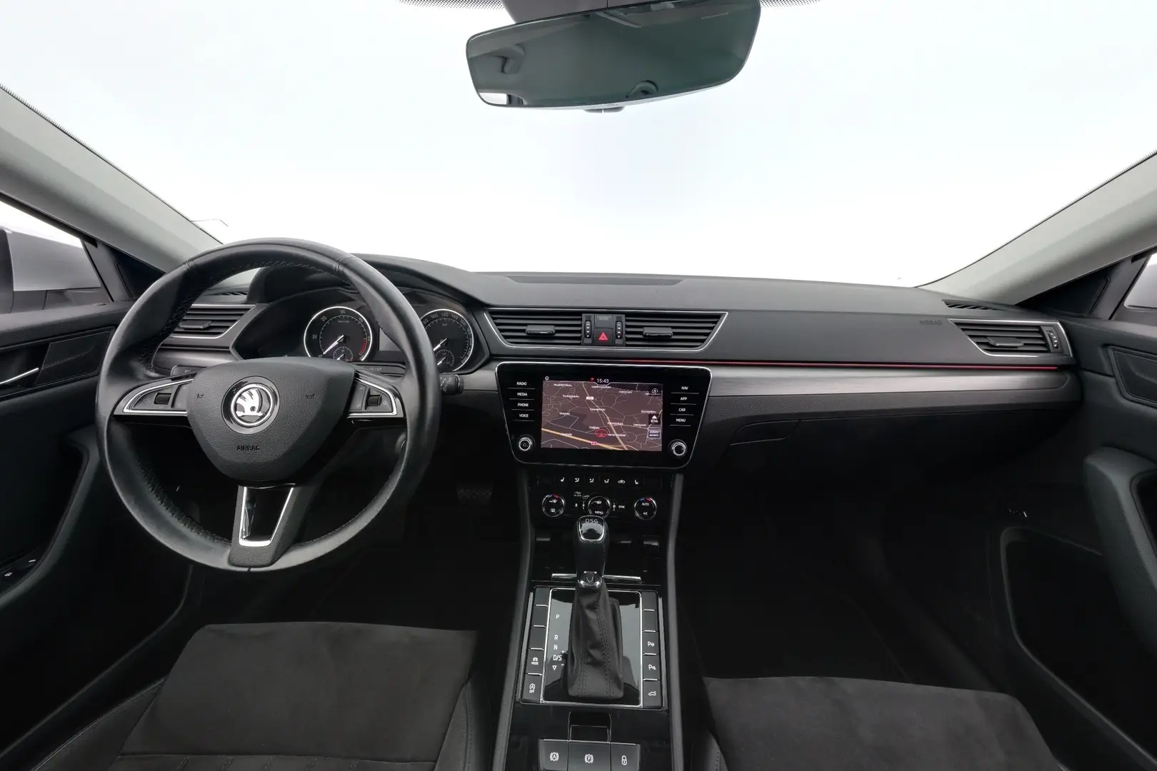 Car Image - 10NYLuMF3T2dVnSkDqeNfB
