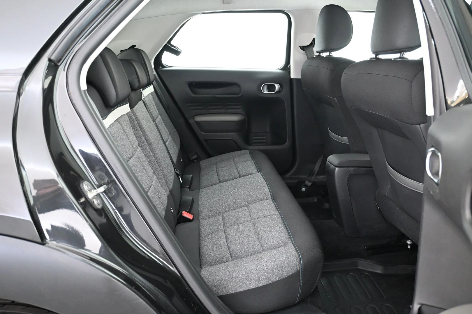 Car Image - 5HTzHsHzrSz0qX27bn0Ope