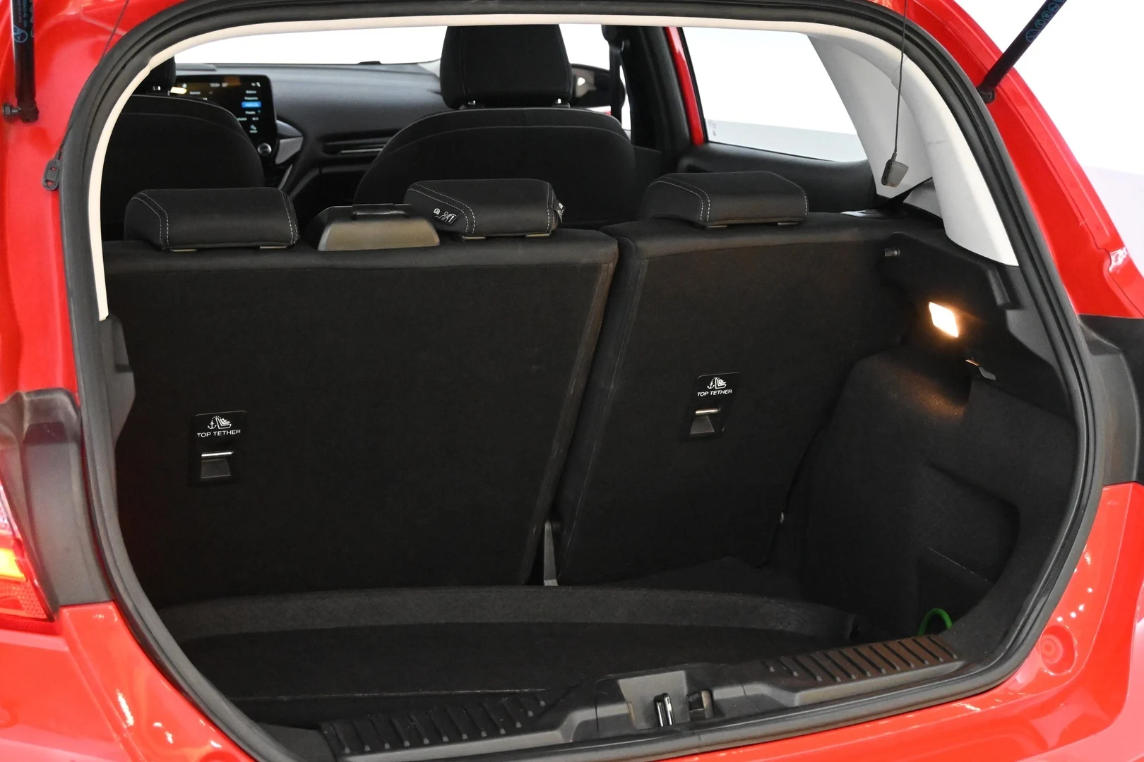 Car Image - 4nd2XhrLBQJyRC7DYUz5RB