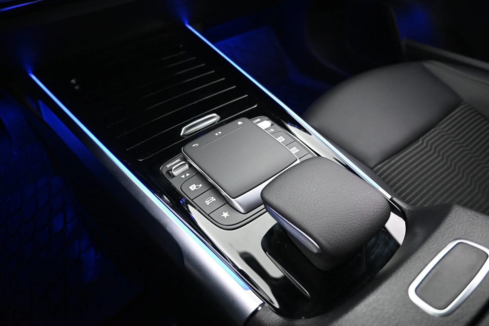 Car Image - 1D55PiIPzqSbe8ZtIx3sL2