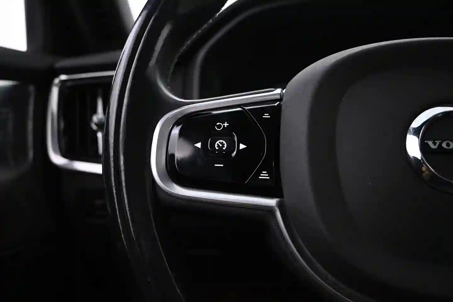 Car Image - 3fY7gm4w2WFcDjXAzPETkJ