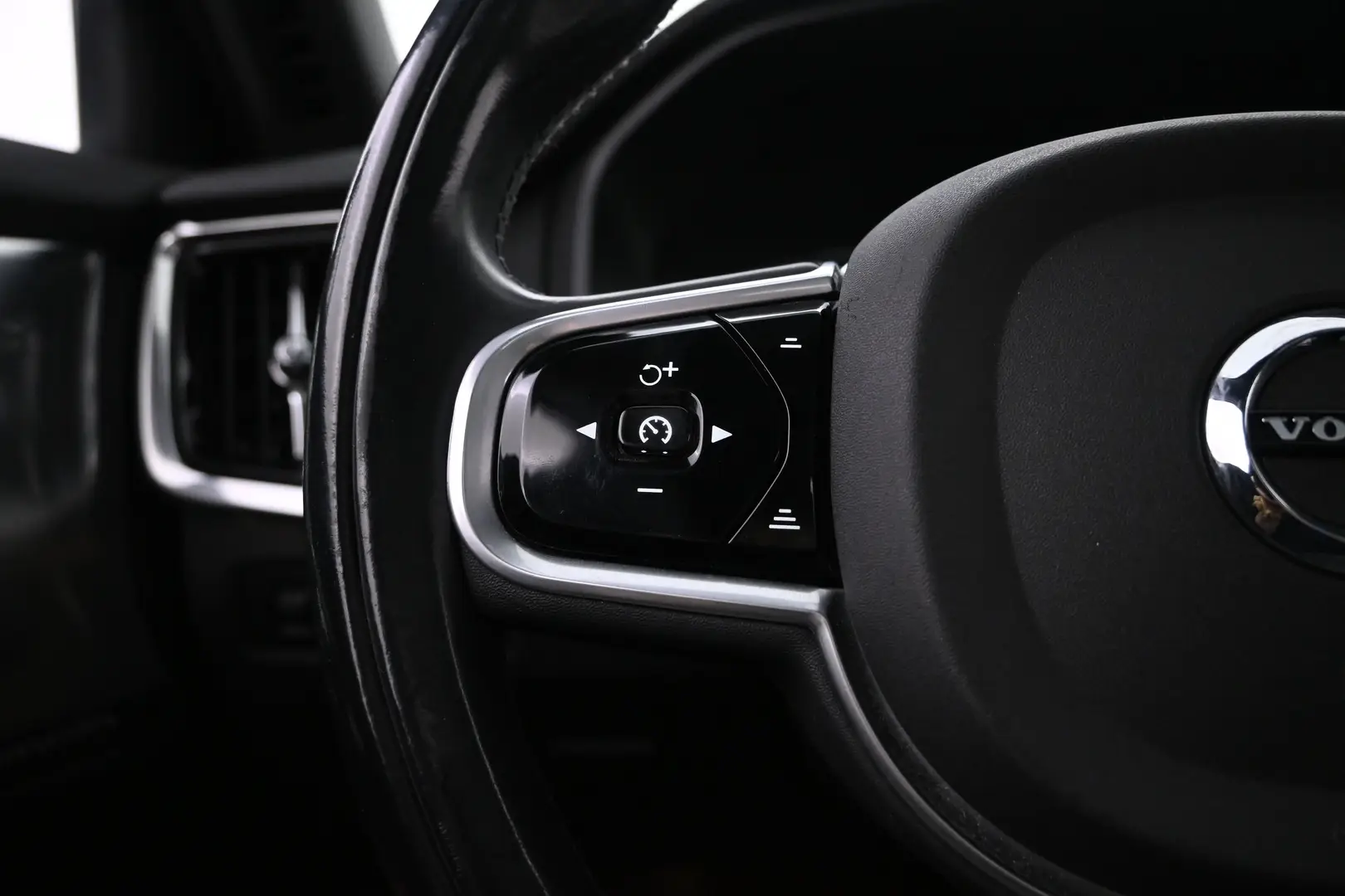 Car Image - 3fY7gm4w2WFcDjXAzPETkJ