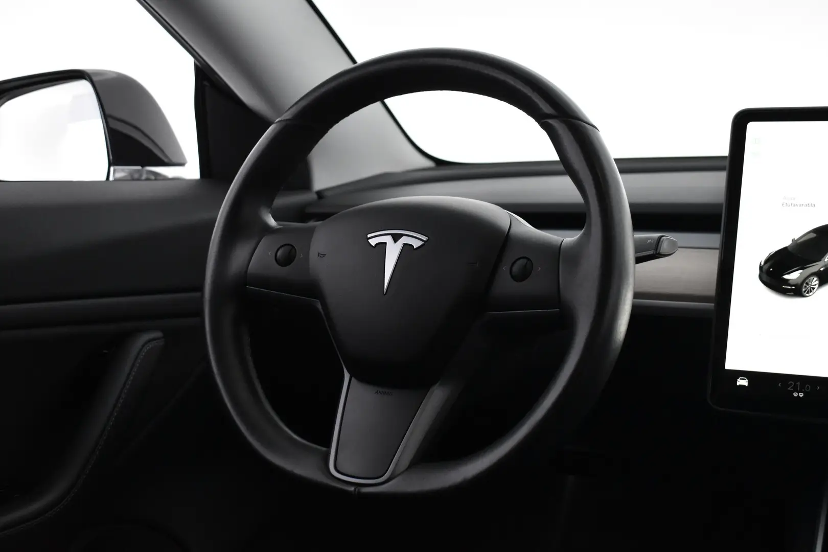 Car Image - 6SIk2AyOgz5TMn4TlzqmCj