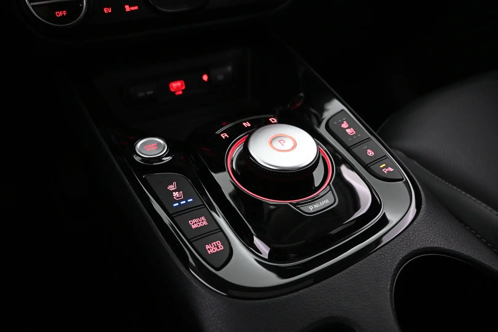 Car Image - 3BnMGAGScN5WFk4l8gI5ON