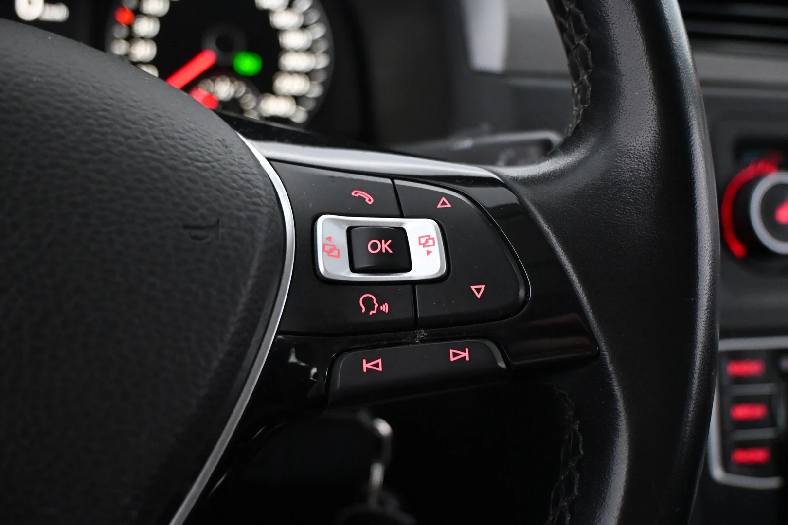 Car Image - 5Jojjq7v9nzpFpVR6bkNh4