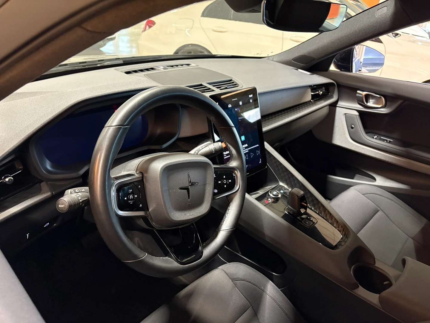 Car Image - 5bxay6hXhlefFDPhoLbZ3