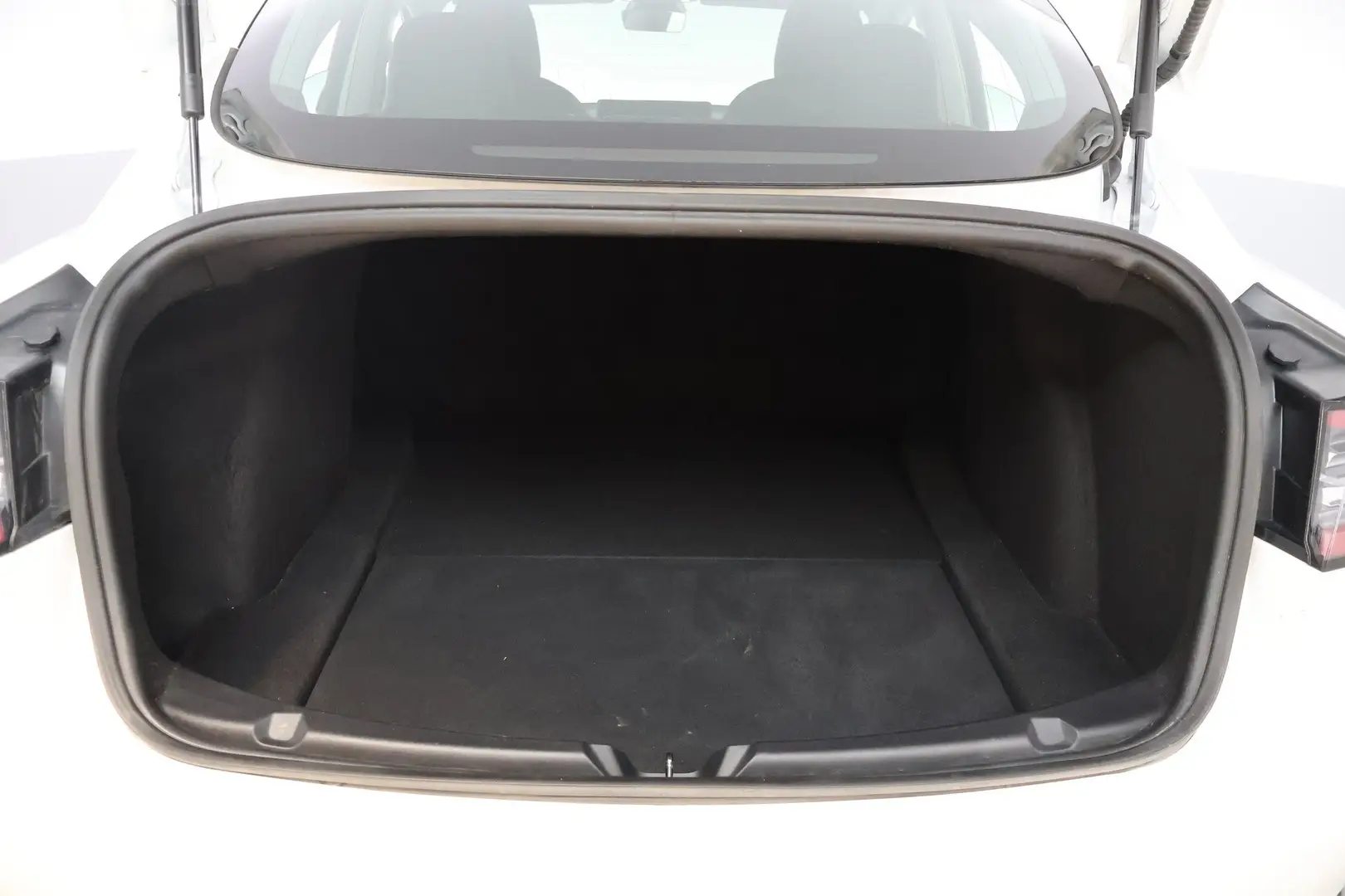 Car Image - 4X7ICr9ZoClmNLr22BkQMS