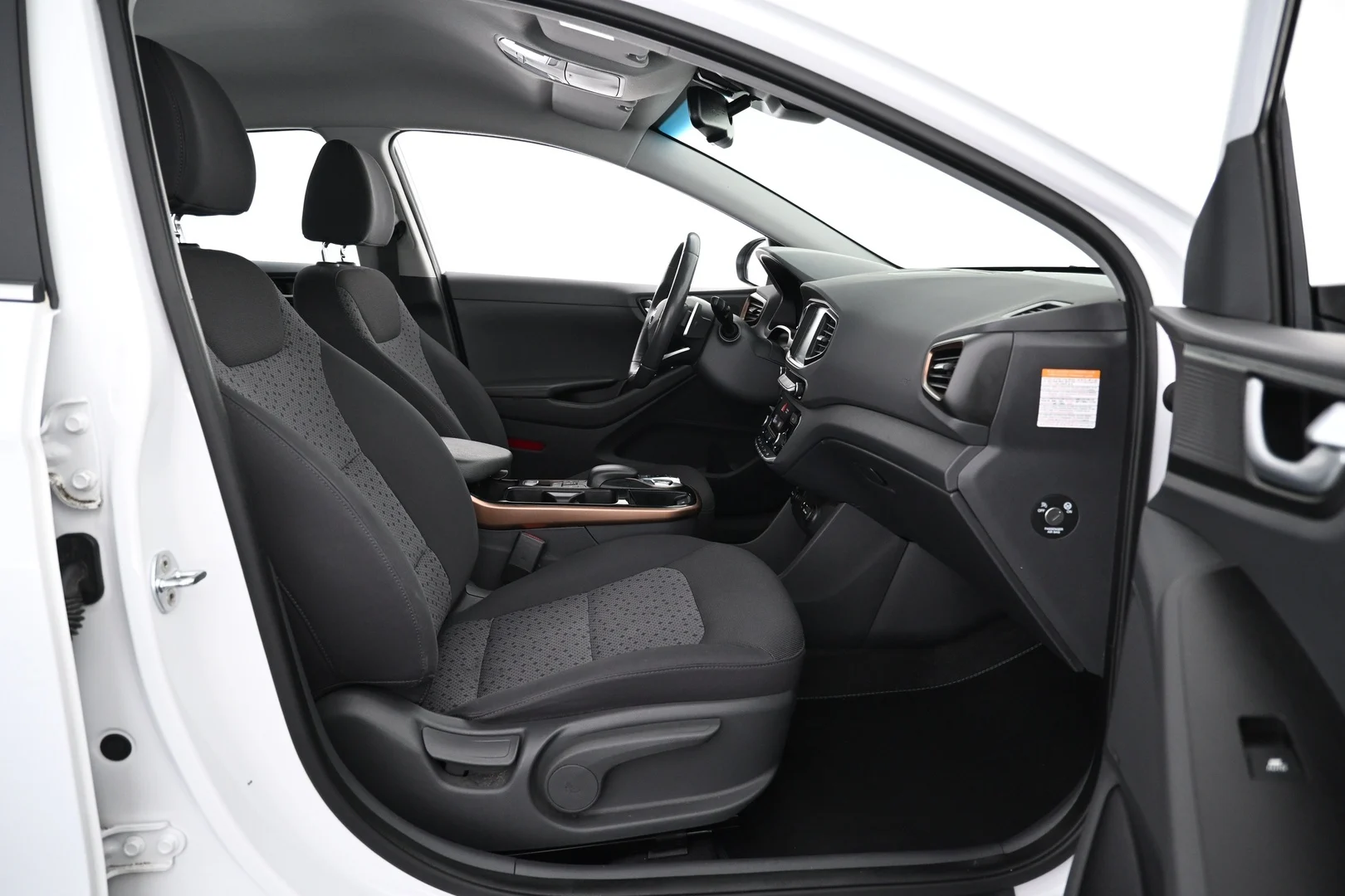 Car Image - TUzeSX16LK6DkJVQZDByb