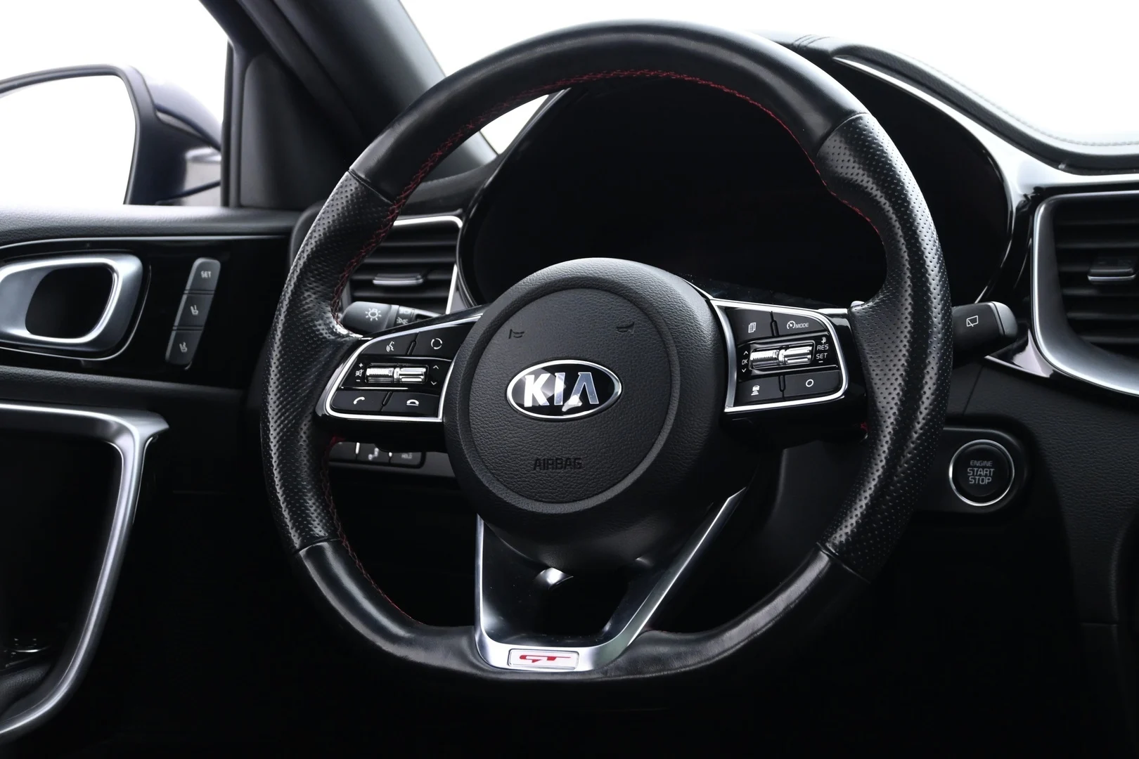 Car Image - mr4hubhrH98AgNowZc5Sc