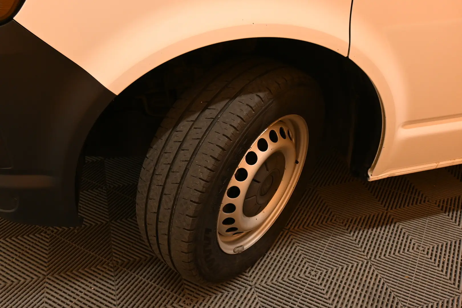 Car Image - 7ByvtZv5Xha4RnZ2oQHbAL