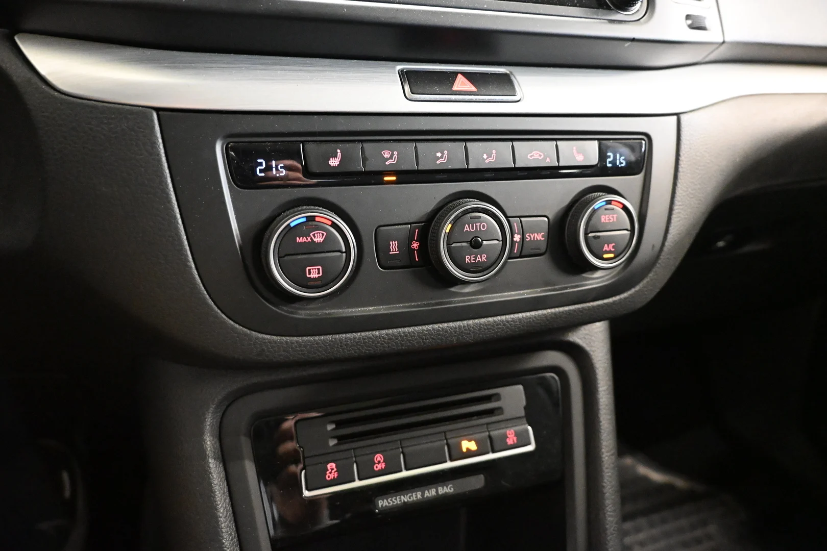 Car Image - 2f06fNugTVlzxYWCXMitKh