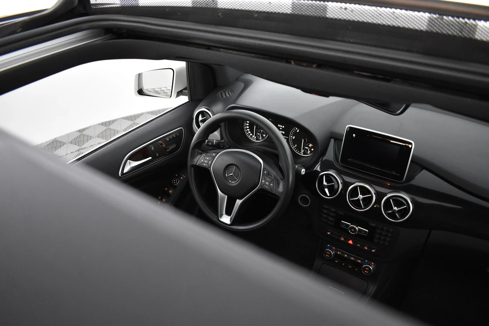 Car Image - 1ZuhAdMpUlPDXCpiq3JZMx