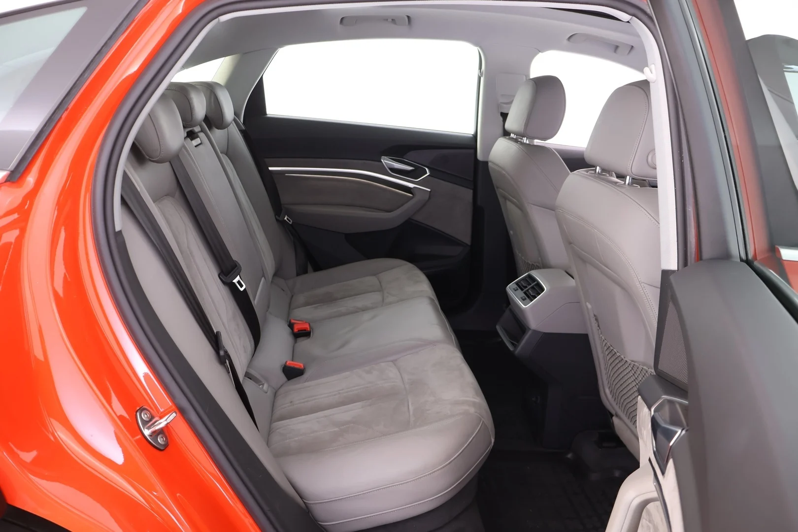 Car Image - 1oJgAxSPlP4PUKRUPAMEex